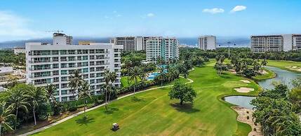 Stylish 2 BR Condo - Pools - Golf - Membership