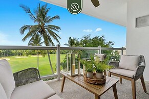 Stylish 2 BR Condo - Pools - Golf - Membership
