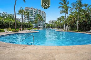Stylish 2 BR Condo - Pools - Golf - Membership