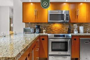 Stylish 2 BR Condo - Pools - Golf - Membership