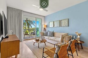 Stylish 2 BR Condo - Pools - Golf - Membership
