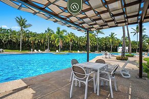 Stylish 2 BR Condo - Pools - Golf - Membership