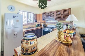 Oceanview 2BR Condo - Romantic Zone - Rooftop Pool