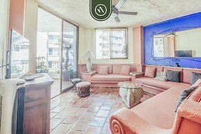 Oceanview 2BR Condo - Romantic Zone - Rooftop Pool