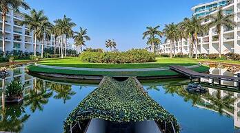 Oceanfront 2BR Condo -private Balcony - Beach