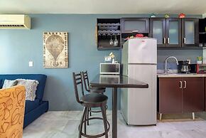 Beachfront Duplex With Multiple Pools - Beachclub