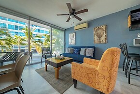 Beachfront Duplex With Multiple Pools - Beachclub