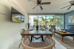 Beachfront Duplex With Multiple Pools - Beachclub