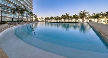Stunning Oceanview Two Story Condo - Beach - Gym