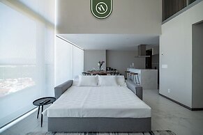 Stunning Oceanview Two Story Condo - Beach - Gym