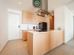 Oceanview 1 BR Condo - Private Beach - Pools