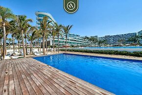 Oceanview 1 BR Condo - Private Beach - Pools