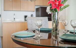 Oceanview 1 BR Condo - Private Beach - Pools