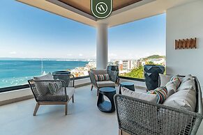 Luxury 2 BR Condo With Beachview - Rooftop Pool