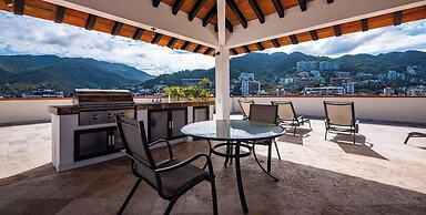 Ocean View 2Br Condo-balcony-beach-pool 710