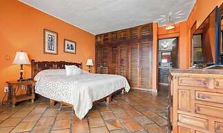 Ocean View 2Br Condo-balcony-beach-pool 710