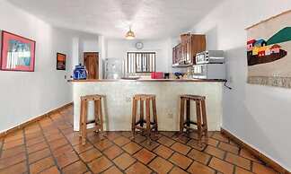 Ocean View 2Br Condo-balcony-beach-pool 710