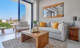 Amazing 2BR Apt -private Balcony - Rooftop Pool