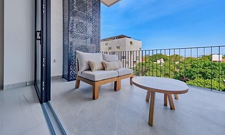 Amazing 2BR Apt -private Balcony - Rooftop Pool