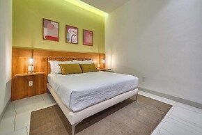 Amazing 2BR Apt -private Balcony - Rooftop Pool