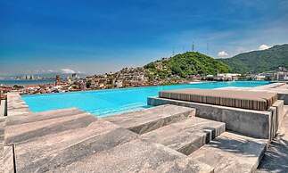 Amazing 2BR Apt -private Balcony - Rooftop Pool