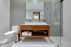Amazing 2BR Apt -private Balcony - Rooftop Pool