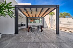 Amazing 2BR Apt -private Balcony - Rooftop Pool
