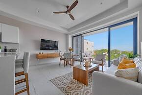 Amazing 2BR Apt -private Balcony - Rooftop Pool