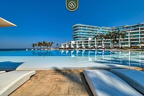 Ocean View 2BR Condo - Private Terrace - Beach