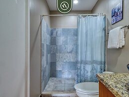 Beachfront 2BR Condo With Pool and Beachclub