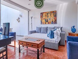 Beachfront 2BR Condo With Pool and Beachclub