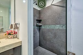 Luxury 2 BR in Romantic Zone - Rooftop Pool