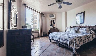 Ocean View 2Br Condo-balcony-beach-pool - 206