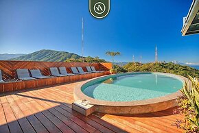 Ecofriendly 2BR Condo - Private Jacuzzi - Rooftop
