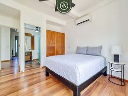Ecofriendly 2BR Condo - Private Jacuzzi - Rooftop