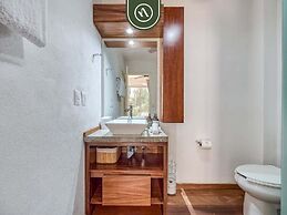 Ecofriendly 2BR Condo - Private Jacuzzi - Rooftop