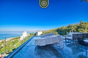 Ecofriendly 2BR Condo - Private Jacuzzi - Rooftop