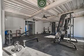 Ecofriendly 2BR Condo - Private Jacuzzi - Rooftop