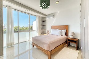 3 BR Condo - Panoramic Views - 5 Min to Downtown