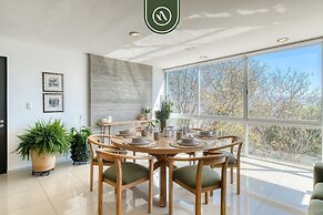 3 BR Condo - Panoramic Views - 5 Min to Downtown