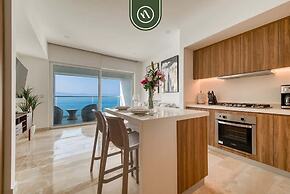 Oceanview 1 BR Condo With Pools and Beach Access