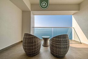 Oceanview 1 BR Condo With Pools and Beach Access