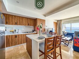 New Oceanview Condo With Beach - Pools - Gym