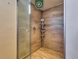 New Oceanview Condo With Beach - Pools - Gym