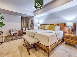 New Oceanview Condo With Beach - Pools - Gym