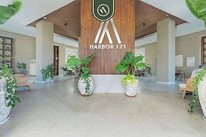 New Oceanview Condo With Beach - Pools - Gym