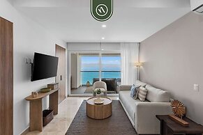 Beatiful Oceanview 1 BR Condo - Pool - Beach