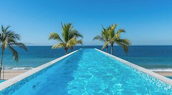 Beatiful Oceanview 1 BR Condo - Pool - Beach