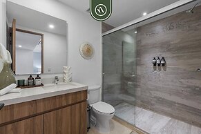 Beatiful Oceanview 1 BR Condo - Pool - Beach