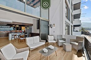 Oceanfront 2 BR Condo With Spectacular View - Pool